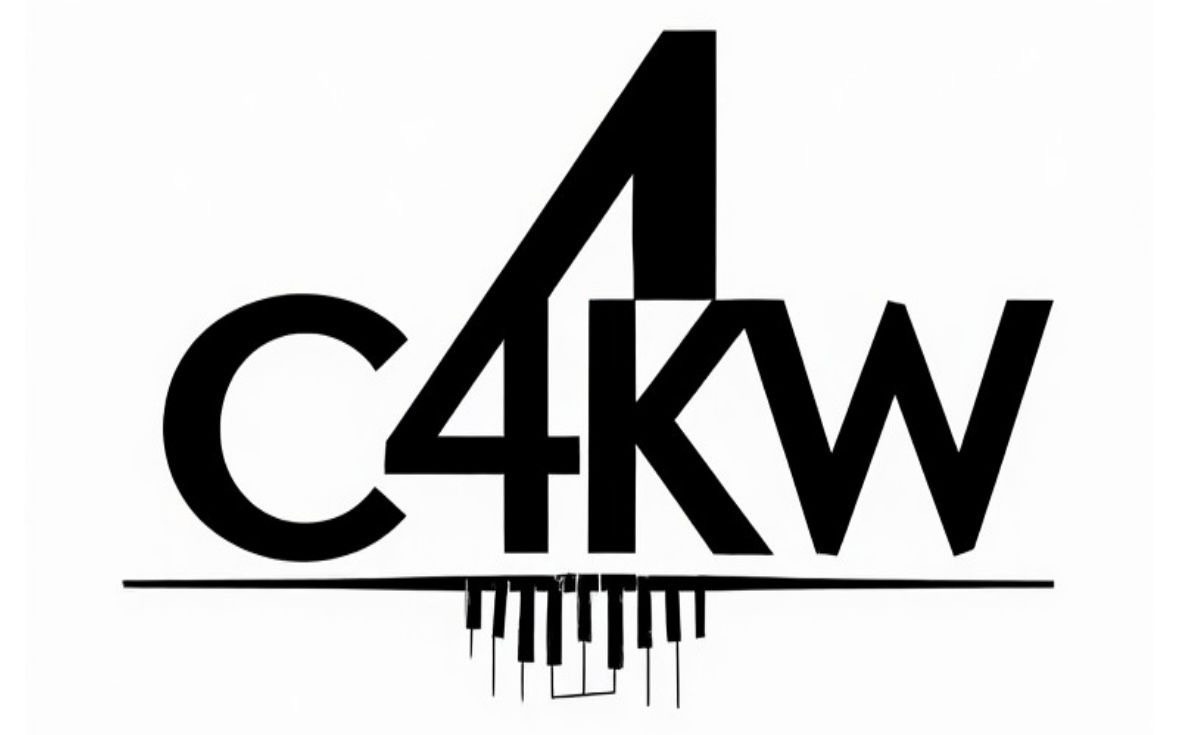 Zwart C4KW-beeldmerk met pianotoetsen op witte achtergrond